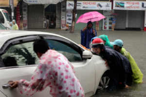 Bảo hiểm chi tiền tỷ bồi thường xe ngập nước ở Đà Nẵng