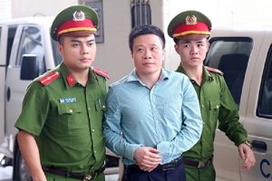 Khởi tố cựu Chủ tịch OceanBank Hà Văn Thắm thêm tội danh mới
