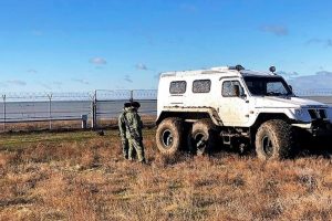 Nga hoàn thiện hàng rào an ninh tại Crimea, Ukraine chỉ trích gay gắt