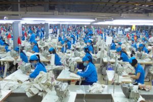 Việt Nam xuất khẩu dệt may vượt mốc 36 tỷ USD