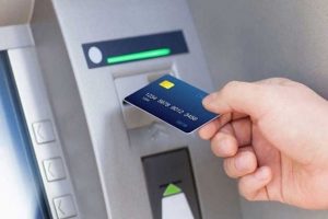 Sau 31/12, thẻ từ ATM sẽ bị “khai tử”