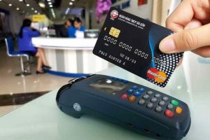 Tăng cường giám sát, kiểm soát hoạt động thẻ tín dụng rút tiền mặt