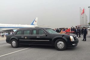 Tổng thống Donald Trump lên chuyên cơ Air Force One rời Hà Nội về nước