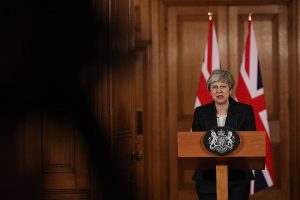 Bốn sai lầm trong sự nghiệp chính trị khiến bà Theresa May nhận “trái đắng”