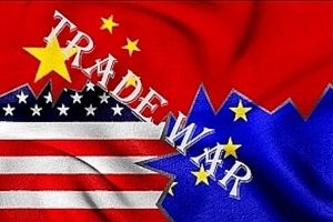 Hậu quả căng thẳng thương mại giữa Mỹ – EU hay Mỹ – Trung Quốc ai khốc liệt hơn?