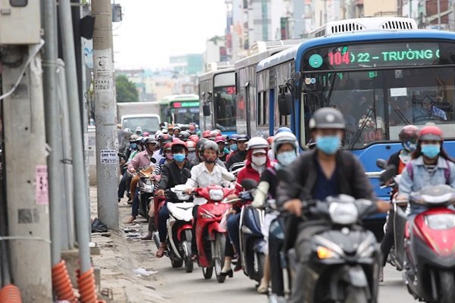 TP Hồ Chí Minh: Kiểm soát khí thải xe máy, liệu có khả quan?