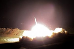 Iran liên tiếp tấn công tên lửa vào căn cứ quân sự Mỹ, cảnh báo ‘dữ dội hơn nữa’