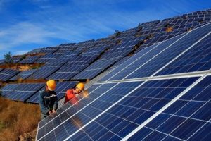 Bộ Công Thương đề xuất mua điện mặt trời giá cố định