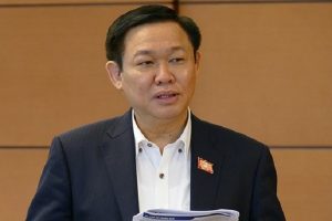 Bí thư Hà Nội: ‘Đã đề nghị CEO VietnamAirlines dừng khai thác máy bay chở bệnh nhân Covid-19’
