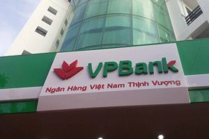 Phó Tổng Giám đốc VPBank đăng kí bán cổ phiếu VPB