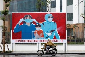 Cập nhật Covid-19: Bệnh nhân thứ 22 tử vong, Việt Nam đăng ký mua vaccine của Nga