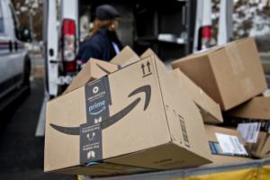 Gần 20.000 nhân viên mắc Covid-19, Amazon bị chỉ trích