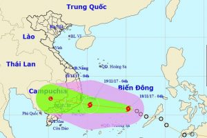 Áp thấp nhiệt đới vào Biển Đông, khả năng mạnh lên thành bão số 14