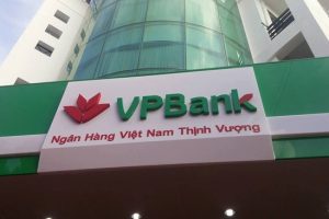 Thêm lãnh đạo và người nhà bán ra lượng lớn cổ phiếu VPBank