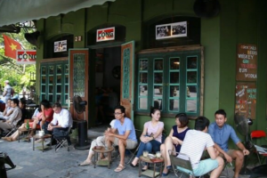 Hà Nội: Nhà hàng, quán cà phê trong nhà mở cửa lại từ ngày 2/3