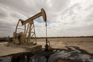 Giá xăng dầu hôm nay 5/6/2021: Giá dầu quay đầu giảm nhẹ