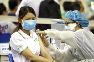 Hơn 700.000 người dân TP HCM được tiêm vaccine ngừa COVID-19