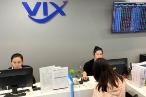 Lợi nhuận Chứng khoán VIX xuống thấp nhất 4 quý, sắp phát hành cổ phiếu trả cổ tức