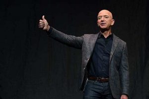 Jeff Bezos chính thức từ chức CEO Amazon ở tuổi 57