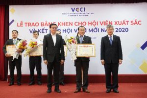 Phú Long vinh dự đón nhận bằng khen của VCCI dành cho doanh nhân