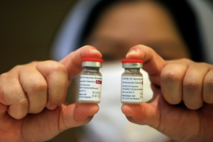 Thái Lan tiêm bổ sung vaccine AstraZeneca cho người đã tiêm vaccine Trung Quốc