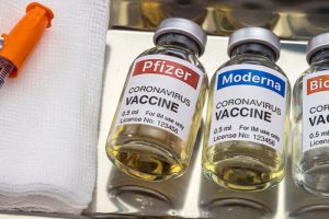 Thu lợi nhuận khủng nhờ độc quyền vaccine Covid-19, nhiều hãng dược hứng chỉ trích