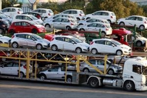 Lượng ô tô nhập khẩu giảm mạnh trong nửa đầu tháng 8