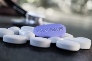 Thí điểm thuốc Molnupiravir điều trị tại nhà và cộng đồng