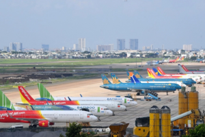 Cục Hàng không ‘tuýt còi’ 5 hãng hàng không bán vé bay nội địa