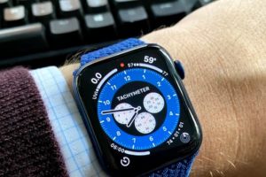 Việc sản xuất Apple Watch mới bị đình trệ do… thiết kế quá phức tạp