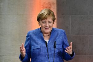 Angela Merkel: ôn hoà nhưng không hề nhu nhược