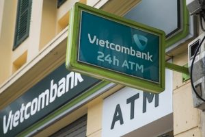 Vietcombank giữ vững vị trí quán quân lợi nhuận, nợ xấu tăng gấp đôi đầu năm