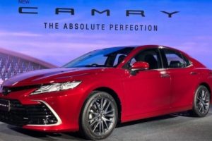 Toyota Camry 2022 sắp về Việt Nam, quyết lấy lại doanh số từ VinFast Lux A2.0
