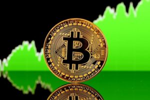 Giá Bitcoin hôm nay 10/11/2021: Rung lắc dữ dội trên đỉnh