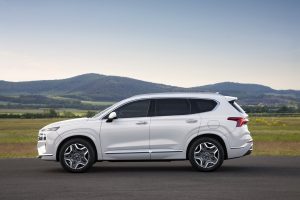 Phân khúc SUV 7 chỗ tháng 10: Hyundai Santa Fe ‘lấn át’ Toyota Fortuner, Ford Everest