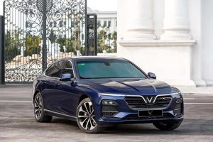 Phân khúc sedan trên 1 tỷ: VinFast Lux A2.0 lại ‘vượt mặt’ Toyota Camry