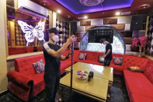 TP. HCM tạm ngưng hoạt động karaoke, massage và spa
