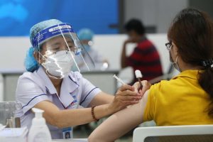 Hà Nội dự kiến tiêm vaccine Covid-19 cho trẻ từ quý IV năm 2021
