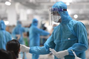 Bộ Y tế yêu cầu tăng cường phòng dịch sau khi phát hiện ca nhiễm biến chủng Omicron tại Việt Nam