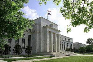 Fed xem xét kết thúc ‘bơm’ tiền sớm nhằm tạo điều kiện nâng lãi suất