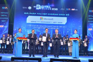 Microsoft vinh dự nhận Giải thưởng Chuyển Đổi số Việt Nam 2021