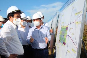Phó thủ tướng kiểm tra sân bay Long Thành: ‘Công trình này không cho phép chậm nữa’