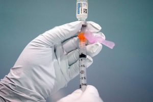 CDC khuyến nghị vaccine Pfizer, Moderna thay vì Johnson&Johnson