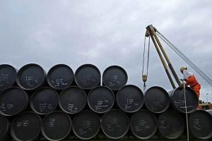 Giá xăng dầu hôm nay 6/1: Tiếp tục tăng bất chấp quyết định tăng sản lượng của OPEC+