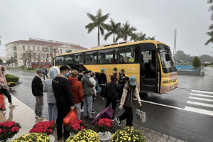 Quảng Ninh: Đưa 2.700 công nhân KCN Cảng biển Hải Hà về quê ăn Tết