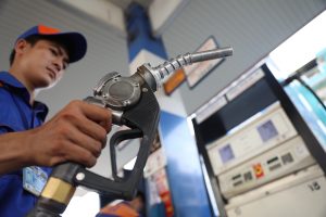 Bộ Công thương ‘lệnh’ nhập thêm 2,4 triệu m3 xăng dầu trong quý II/2022