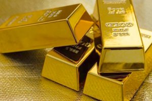 Giá vàng hôm nay 25/2: Giá vàng trong nước lập đỉnh lịch sử