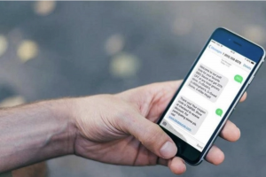 Chuyên gia: ‘Cần ngồi lại để giải quyết vụ tăng phí tin nhắn SMS ngân hàng’