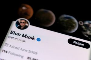 Twitter, dưới áp lực của cổ đông, bắt đầu đàm phán các thoả thuận với tỷ phú Elon Musk