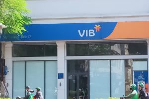 VIB giảm mạnh, Phó Tổng Giám đốc mua xong lượng lớn cổ phiếu trước ngày chia thưởng